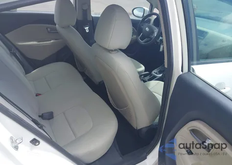 2013 Kia Rio Lx z USA, uszkodzony, nr VIN KNADM4A31D6121433